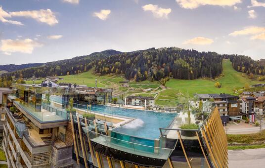 hotel Salzburger Hof infinity pool