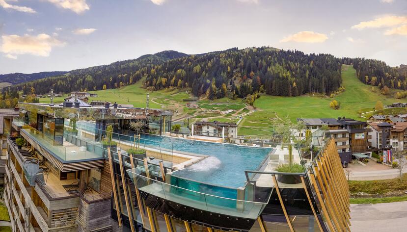 hotel Salzburger Hof infinity pool