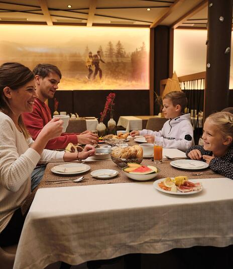 family at breakfast in Leogang