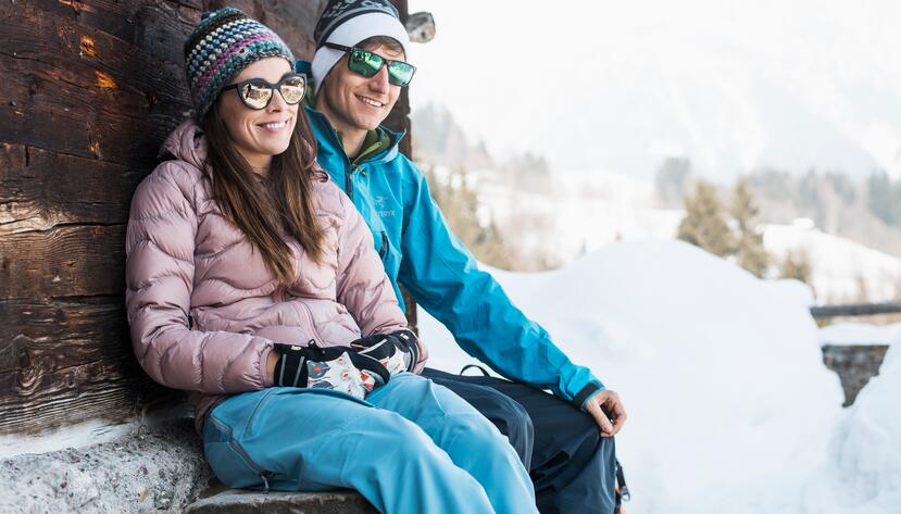 couple on winter holiday in Leogang