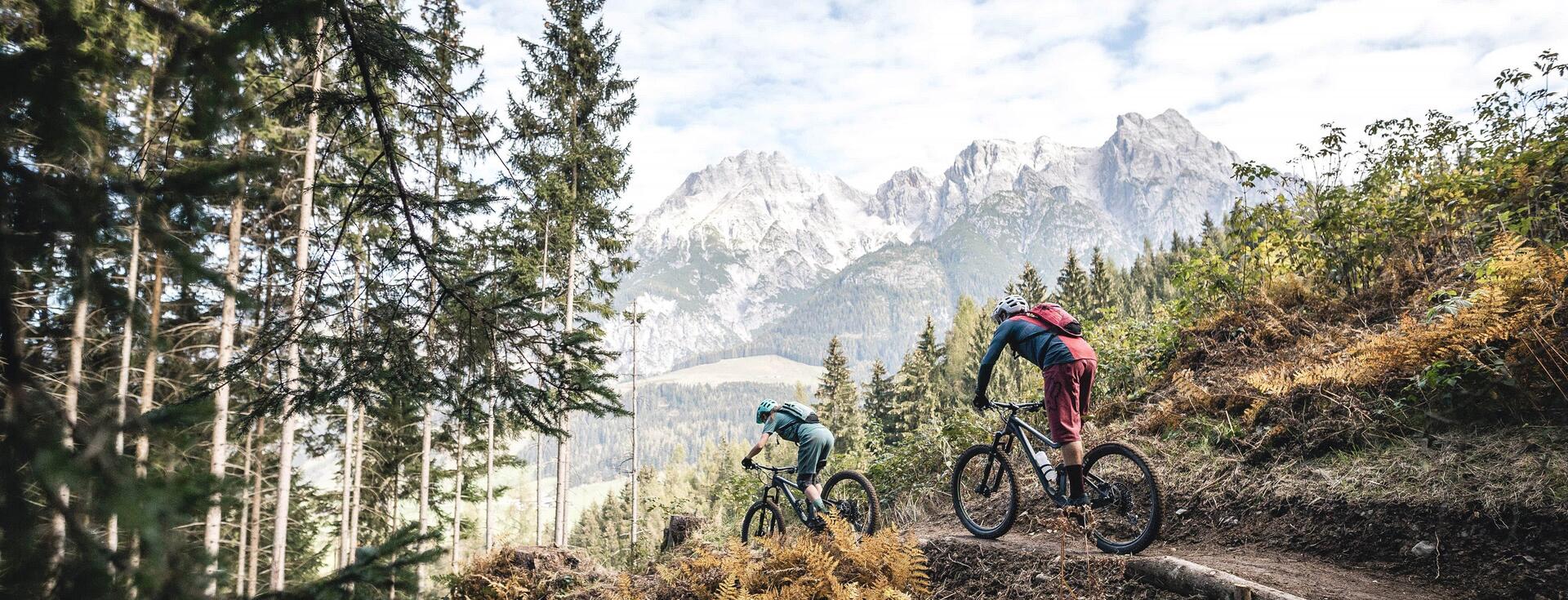Abenteuer, Fitness-Boost, Aktiv-Feeling. Mal unter freiem Himmel, mal in unserem 4*S Sporthotel.