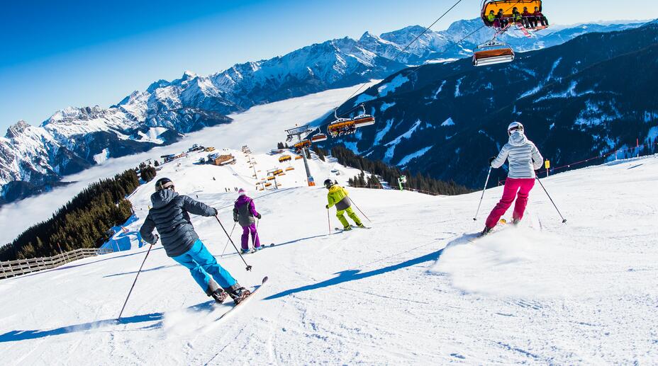 Familien Skifahren im Skigebiet Leogang