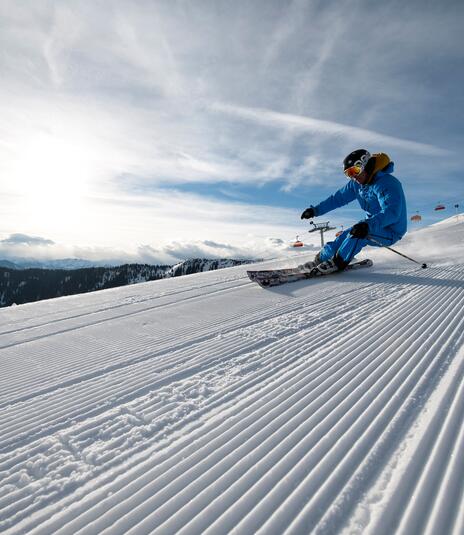 Skifahren im Winterurlaub in Leogang